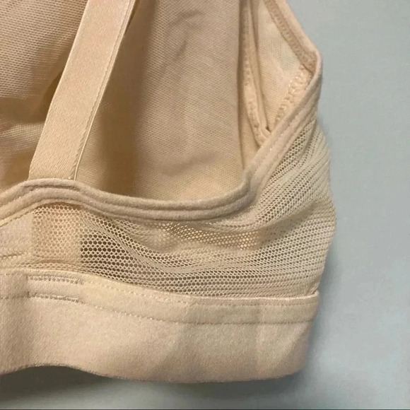 Lively  nude detachable bra - Picture 3 of 6